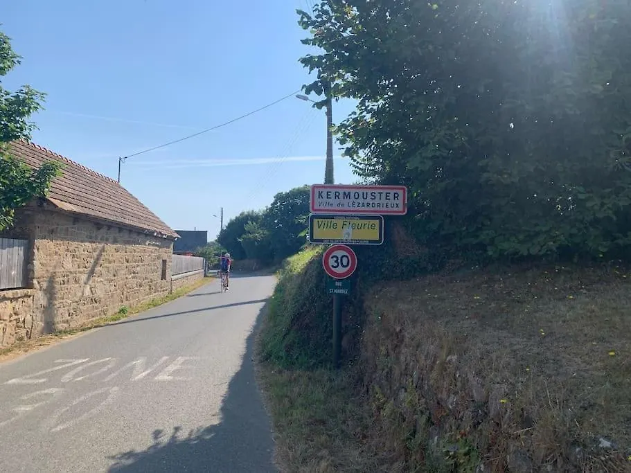 Maison De Kermouster, Juste Avant Le Paradis Lézardrieux 0*,  Fransa